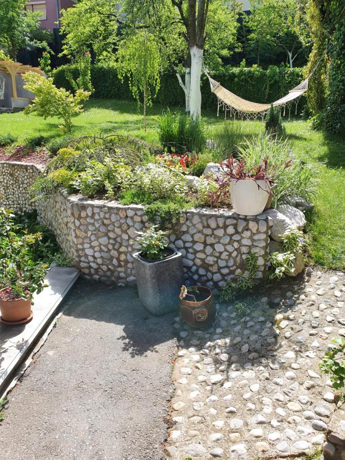סראייבו Peaceful Vacation Villa & Garden מראה חיצוני תמונה