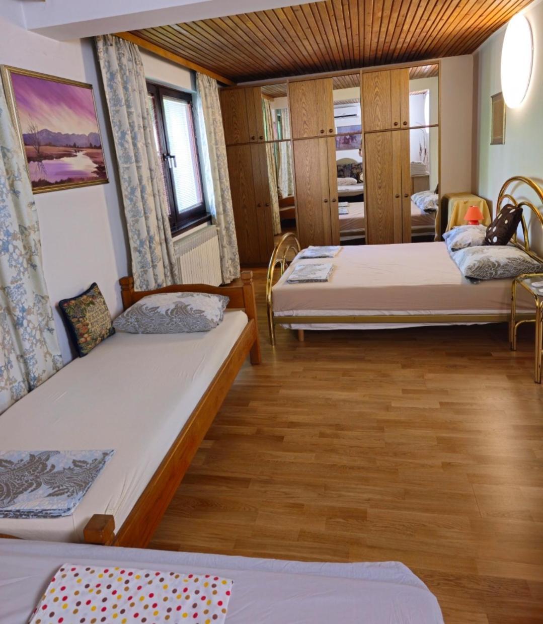 סראייבו Peaceful Vacation Villa & Garden מראה חיצוני תמונה